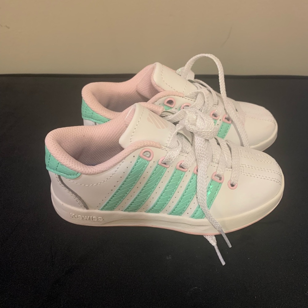 K-Swiss, never worn, excellent condition